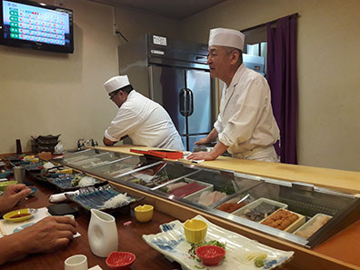 Probé el mejor sushi que he comido en mi vida en el restaurante Izakaya en Kitami-shi.